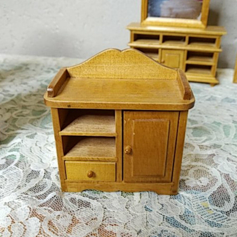 Vintage Doll House Wood Furniture Large set 12 Pc - Picture 8 of 16